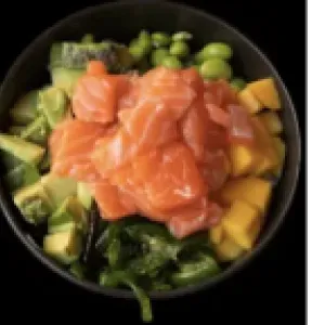 Poké bowl tropical salmon