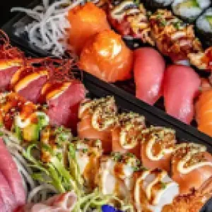 Sushi sashimi boot voor 2 personen