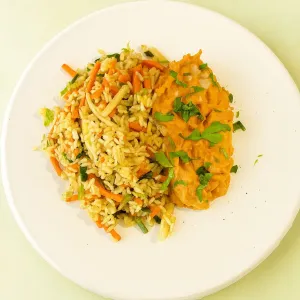 Rode curry met kipfilet en nasi