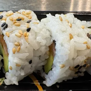 Uramaki nr 18.Spicy sake (8 stuks)