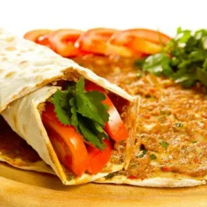 Turkse pizza mix döner