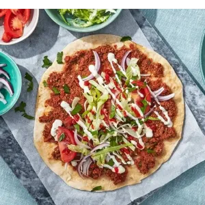 Turkse pizza met salade