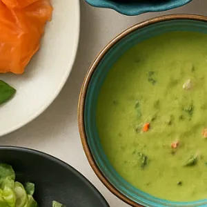 Courgettesoep met gerookte zalm