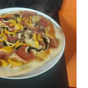 Pizza quattro stagioni