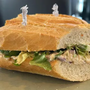 Broodje Caesarsalade spread met rode ui (NEW !)