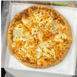 Pizza quattro formaggi (medium)