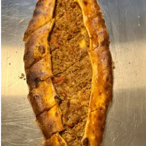 Pide Kiymali (met kaas)