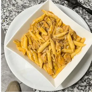 Medium pastaal pollo deluxe