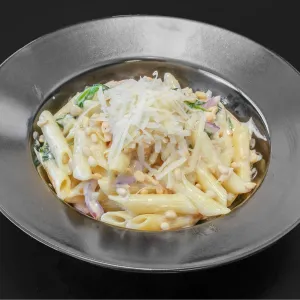 Pasta gerookte zalm roomsaus