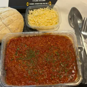 Spaghetti / kaas & brood