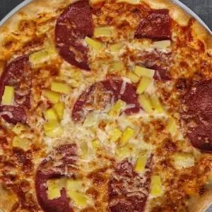 Pizza Salami Hawaii