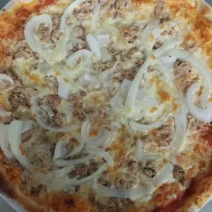 Pizza Tonno