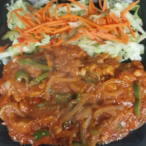 Hot chicken schotel groot