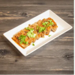 Beef liver with chili, soy sauce & alfalfa / 辣椒酱油卤牛肝