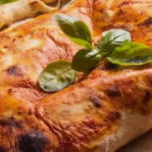 Calzone 4 formaggi