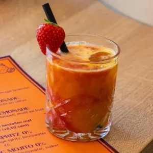 Verse jus & aardbeien smoothie